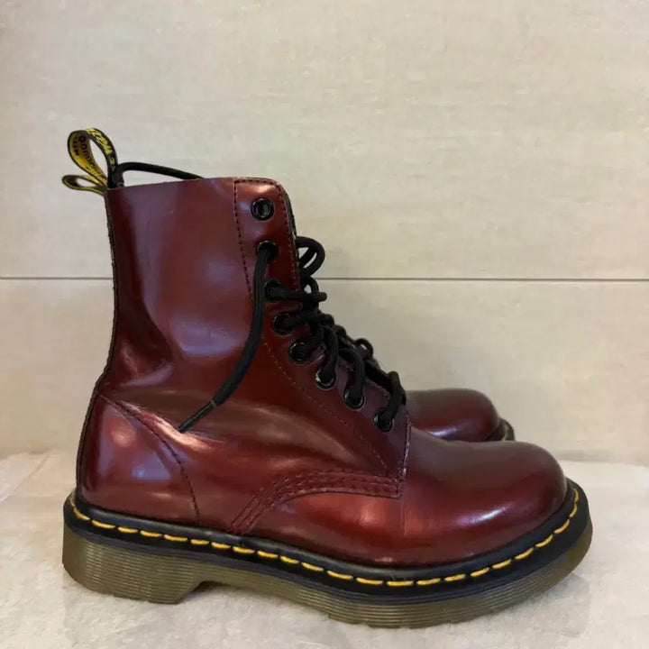 [BUNJANG] Dr. Martens 8-Hole Pascal Burgundy / (UK4 235)닥터마틴 8홀 파스칼 버건디