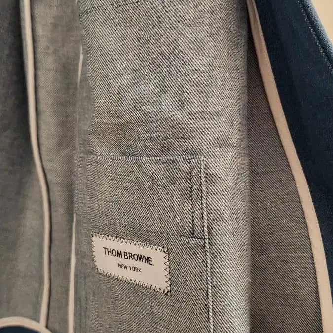 [BUNJANG] Thom Browne Washed Denim Shirt Jacket / 톰브라운 워시드 데님 셔츠 자켓