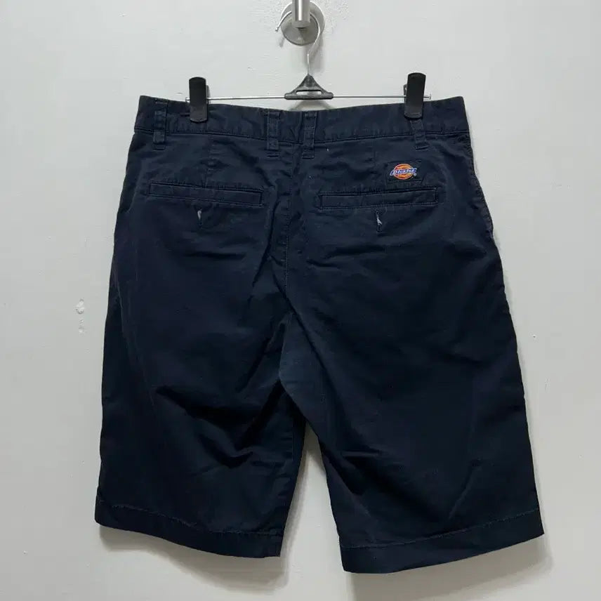 [BUNJANG] The Boyz Dickies Navy Shorts (Size 32) / 디키즈 반바지 네이비색상 32