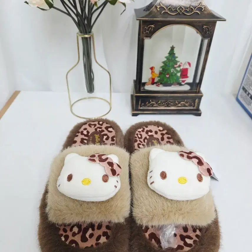 [BUNJANG] Hello Kitty Leopard Fur Slippers / 헬로키티 레오파드 퍼 털 슬리퍼 새상품