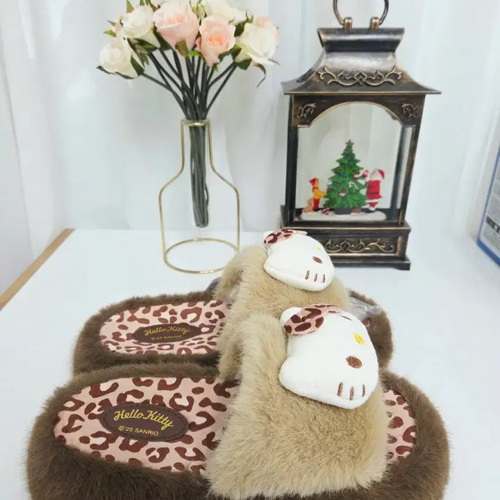 [BUNJANG] Hello Kitty Leopard Fur Slippers / 헬로키티 레오파드 퍼 털 슬리퍼 새상품