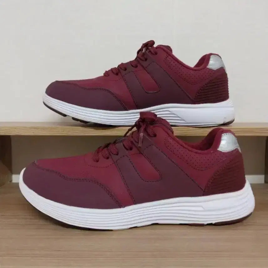 [BUNJANG] Women's Burgundy Sneakers (245) / 여성 프로스펙스 버건디 운동화 (245)