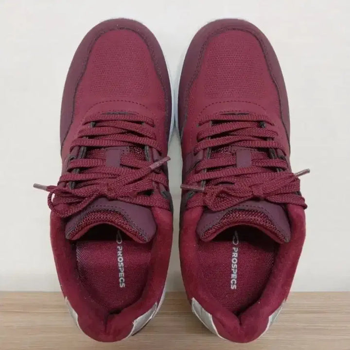 [BUNJANG] Women's Burgundy Sneakers (245) / 여성 프로스펙스 버건디 운동화 (245)