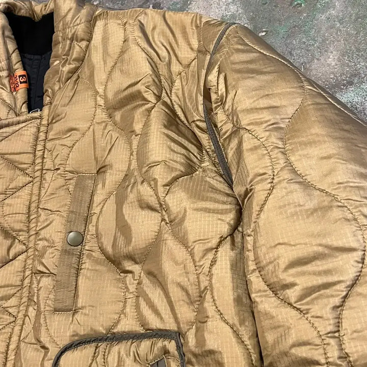 [BUNJANG] Mihara Yasuhiro Reversible MA1 Quilted Jacket / [48] 미하라야스히로 리버서블 MA1 퀼팅 자켓 A07BL052