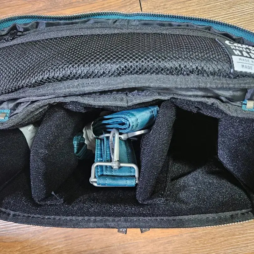 [BUNJANG] Seventeen Wonwoo Artist Camera Bag + Photocard Making Log / 새상품) 원우 아티스트 카메라백 + 포토카드 메이킹로그 판매합니다