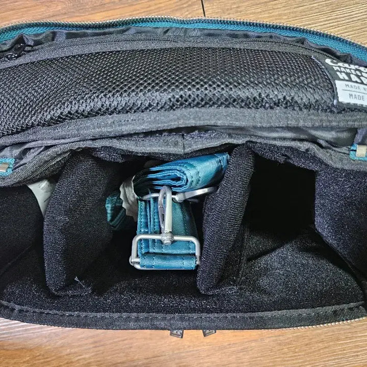 [BUNJANG] Seventeen Wonwoo Artist Camera Bag + Photocard Making Log / 새상품) 원우 아티스트 카메라백 + 포토카드 메이킹로그 판매합니다