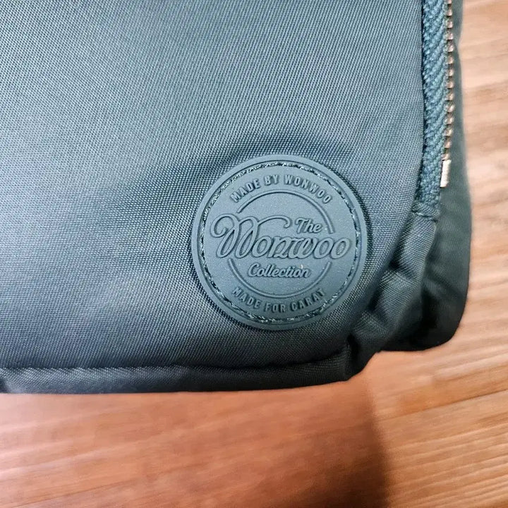 [BUNJANG] Seventeen Wonwoo Artist Camera Bag + Photocard Making Log / 새상품) 원우 아티스트 카메라백 + 포토카드 메이킹로그 판매합니다