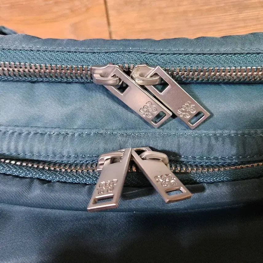 [BUNJANG] Seventeen Wonwoo Artist Camera Bag + Photocard Making Log / 새상품) 원우 아티스트 카메라백 + 포토카드 메이킹로그 판매합니다