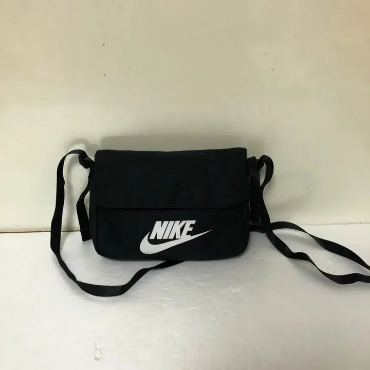 [BUNJANG] Nike Crossbody Bag / 나이키 크로스백@9930