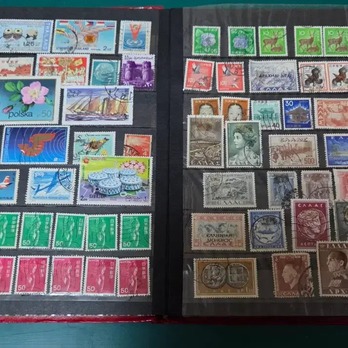 [BUNJANG] Vintage Foreign Stamp Album / 오래된 외국 우표 앨범 한권