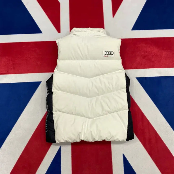 [BUNJANG] Descente Audi Duck Down Vest 90 / 데상트 아우디 덕다운 패딩조끼 90