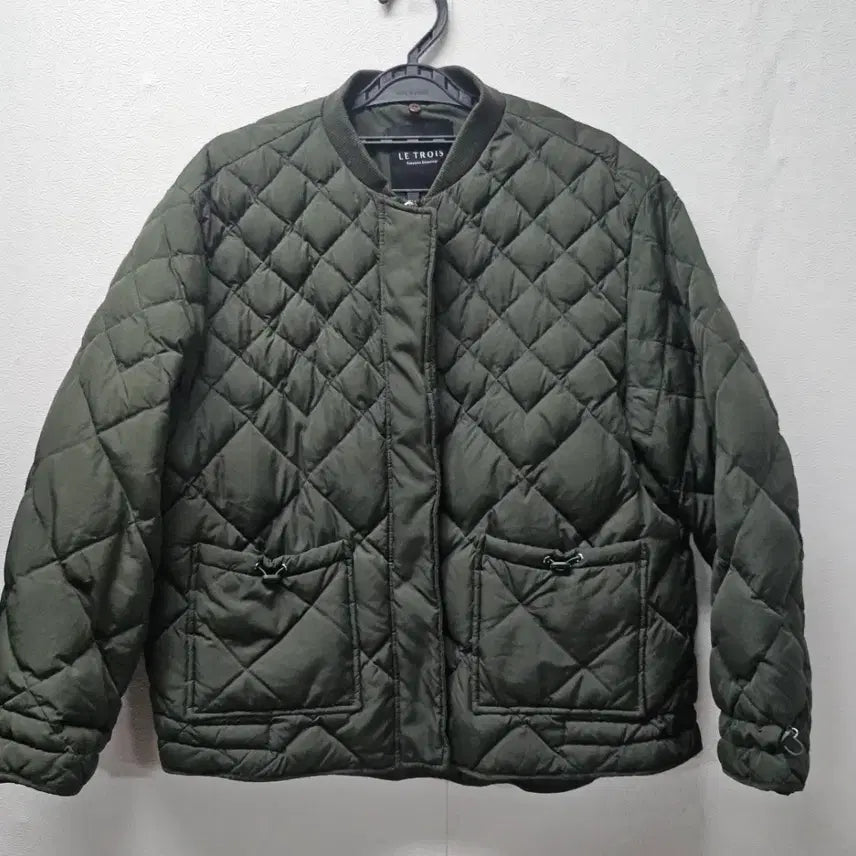 [BUNJANG] LE SSERAFIM Quilted Bomber Jacket (Khaki, Size 66) / LE TROIS 퀼팅 봄버 자켓 카키  66