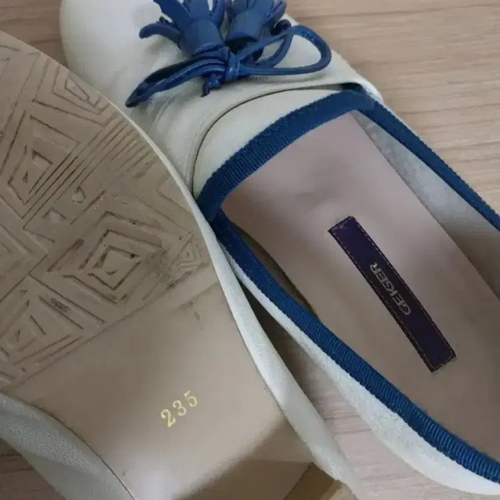[BUNJANG] Geiger Ribbon Tassel Heels (235) / 여성 가이거 리본 태슬 구두 (235)