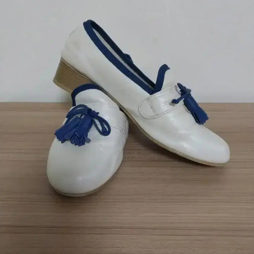 [BUNJANG] Geiger Ribbon Tassel Heels (235) / 여성 가이거 리본 태슬 구두 (235)