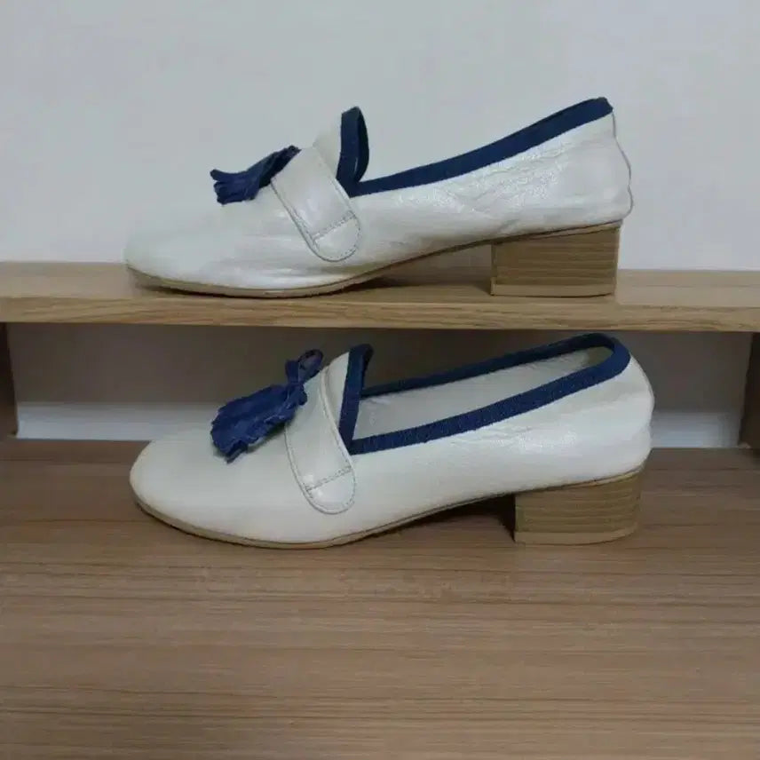 [BUNJANG] Geiger Ribbon Tassel Heels (235) / 여성 가이거 리본 태슬 구두 (235)