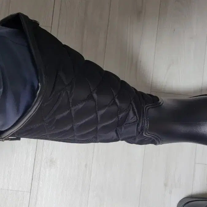 [BUNJANG] Brera Quilted Long Boots (Black) 235mm / 브레라 퀼팅 롱부츠 블랙 색상입니다 사이즈는 235mm