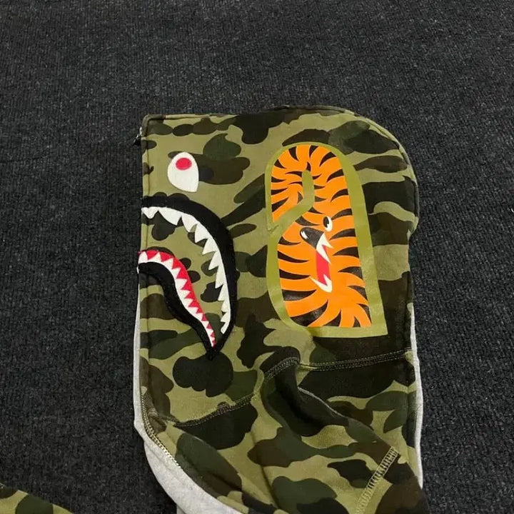 [BUNJANG] BAPE Ashura Shark Hoodie Gray/Camo / 베이프 아수라 샤크 후드집업 그레이/카모