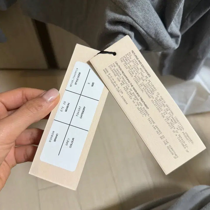 [BUNJANG] Bonbom T-shirt / 본봄 티셔츠 bonbom