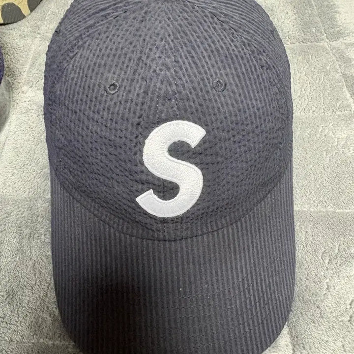 [BUNJANG] Supreme S Logo Black / 슈프림 시어서커 S로고 블랙