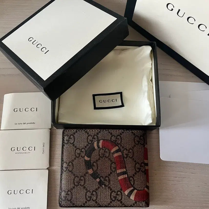 [BUNJANG] Gucci Snake Bi-fold Wallet Full Set / 새상품급 구찌 스네이크 반지갑 풀구성