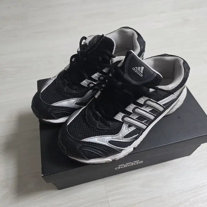 [BUNJANG] Adidas Tempere Run 2 Black IH0404 Size 230 / 아디다스 템퍼 런 2 블랙 IH0404 230사이즈