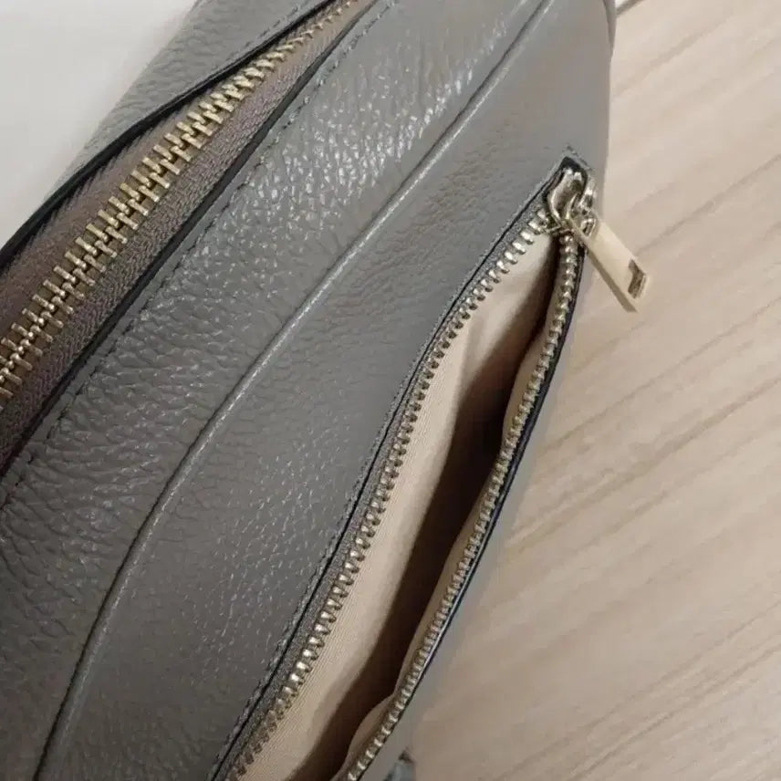 [BUNJANG] Della Stella Crossbody Bag / 여성 델라스텔라 크로스백