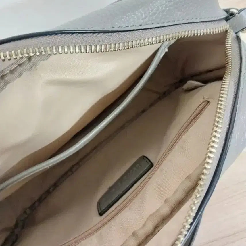 [BUNJANG] Della Stella Crossbody Bag / 여성 델라스텔라 크로스백