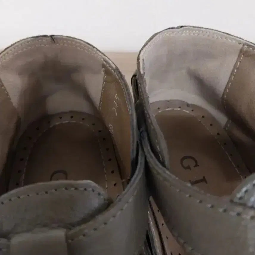 [BUNJANG] ZIZZ Leather Flats (245) / 여성 지쎄 가죽 단화 (245)