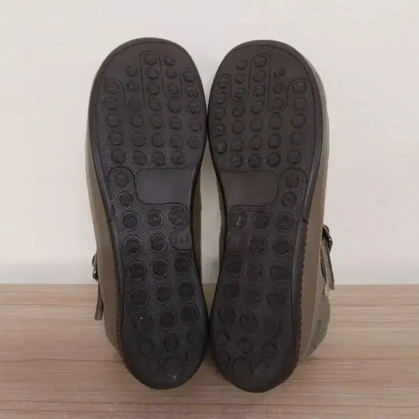 [BUNJANG] ZIZZ Leather Flats (245) / 여성 지쎄 가죽 단화 (245)