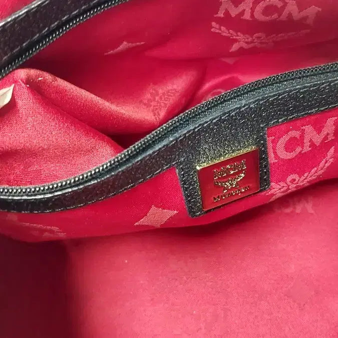 [BUNJANG] MCM Black Leather Tote Bag / 정품 MCM 블랙 가죽 토트백