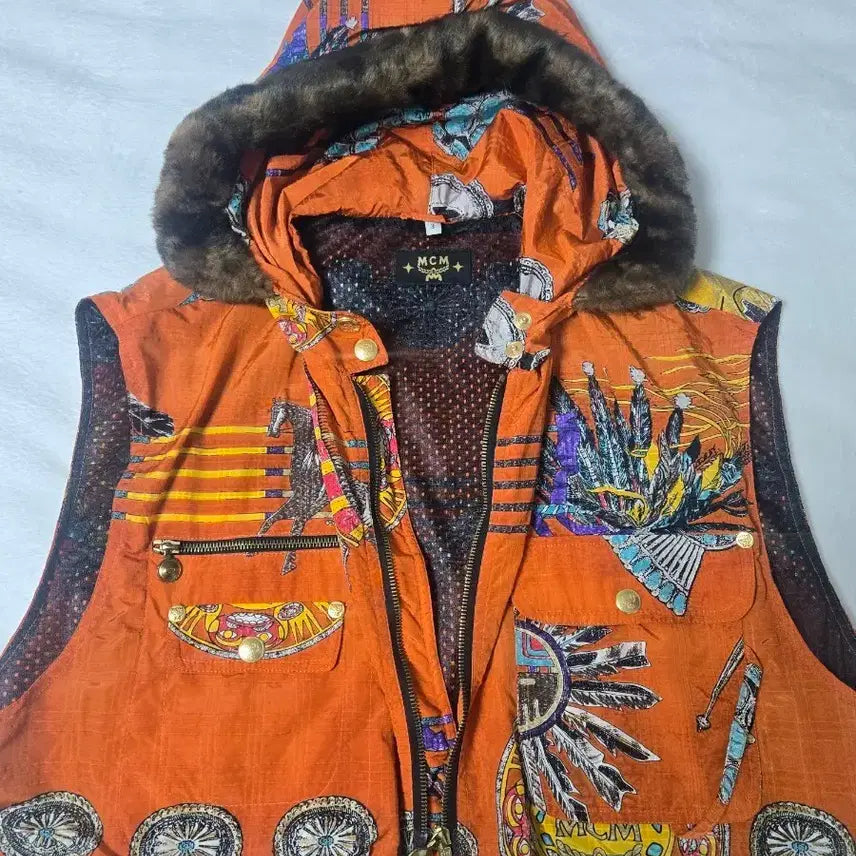 [BUNJANG] MCM Orange Pattern Hooded Vest / MCM 오렌지 패턴 후드 조끼