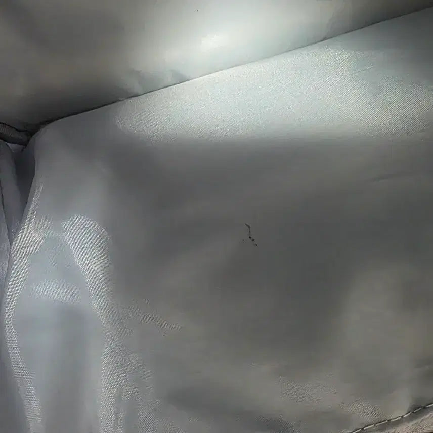 [BUNJANG] Travel Bobusang Silver Padded Bag / 여행 보부상 실버 패딩백