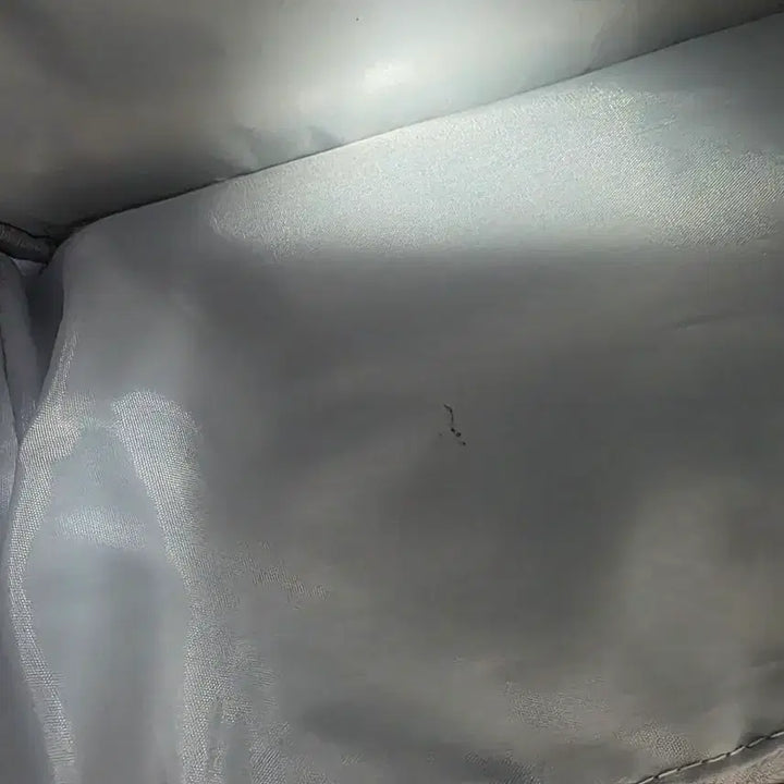 [BUNJANG] Travel Bobusang Silver Padded Bag / 여행 보부상 실버 패딩백