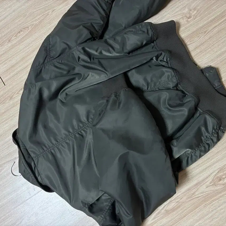 [BUNJANG] Mim the Wardrobe Khaki Bomber Jacket (M) / 밈더워드로브 카키 봄버자켓 M