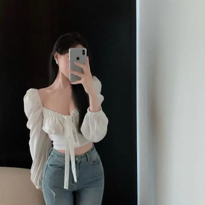 [BUNJANG] White Puff Sleeve Shirred Blouse / 화이트 퍼프 셔링 블라우스