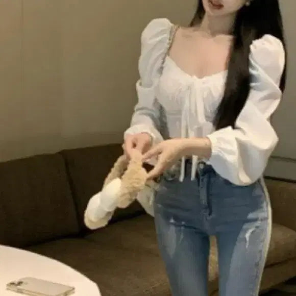 [BUNJANG] White Puff Sleeve Shirred Blouse / 화이트 퍼프 셔링 블라우스