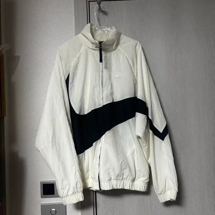 [BUNJANG] Nike Big Swoosh Windbreaker Jacket / 나이키 빅스우시 바람막이 자켓