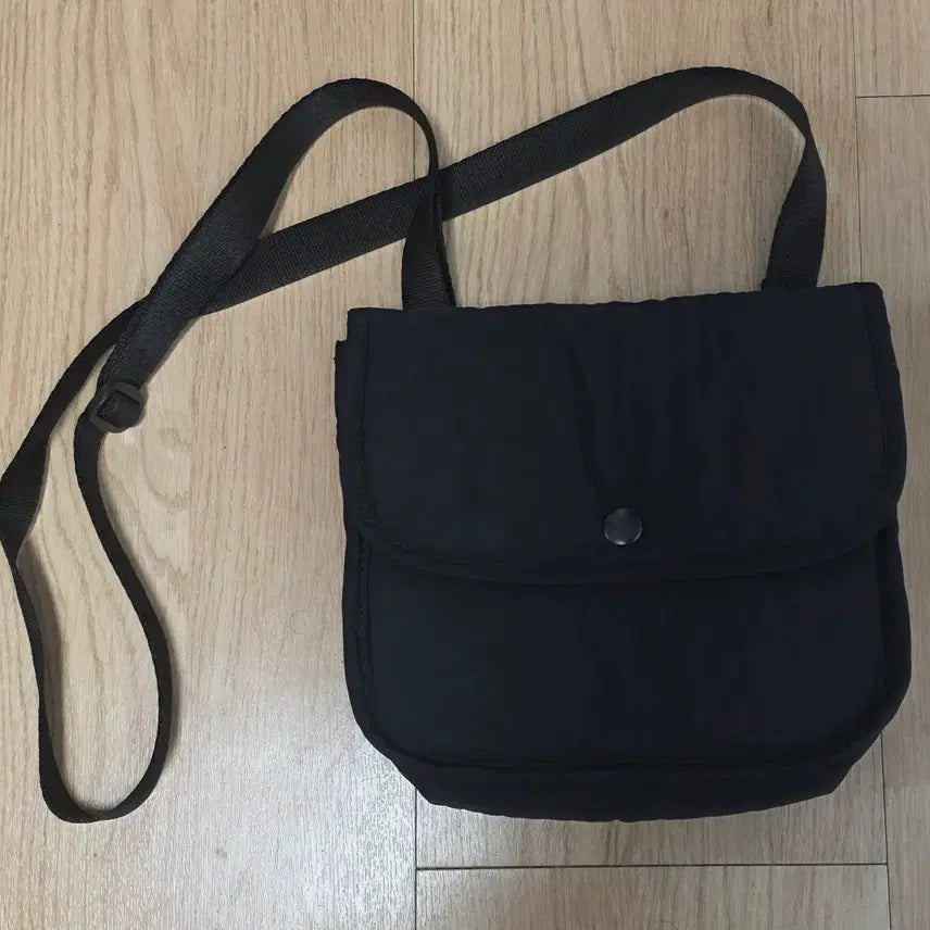 [BUNJANG] Margi Untitle Stroll Back Black / 마지언타이틀 스트롤백 블랙