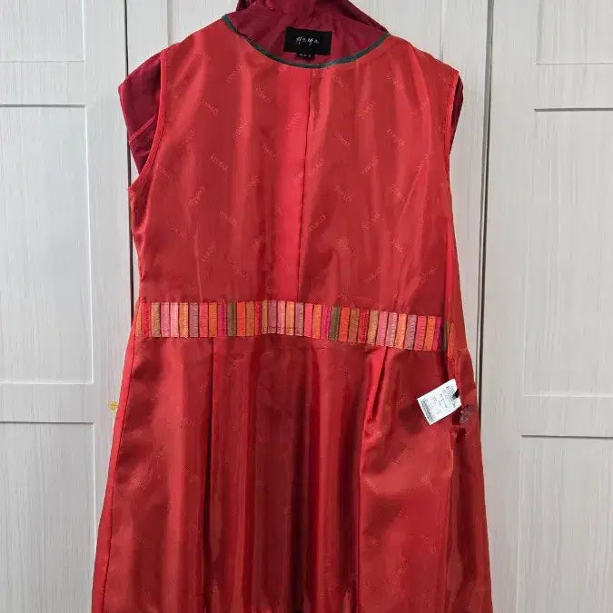 [BUNJANG] SISTEMAX Red Flower Embroidered Coat / 시스막스 레드 플라워 자수 코트