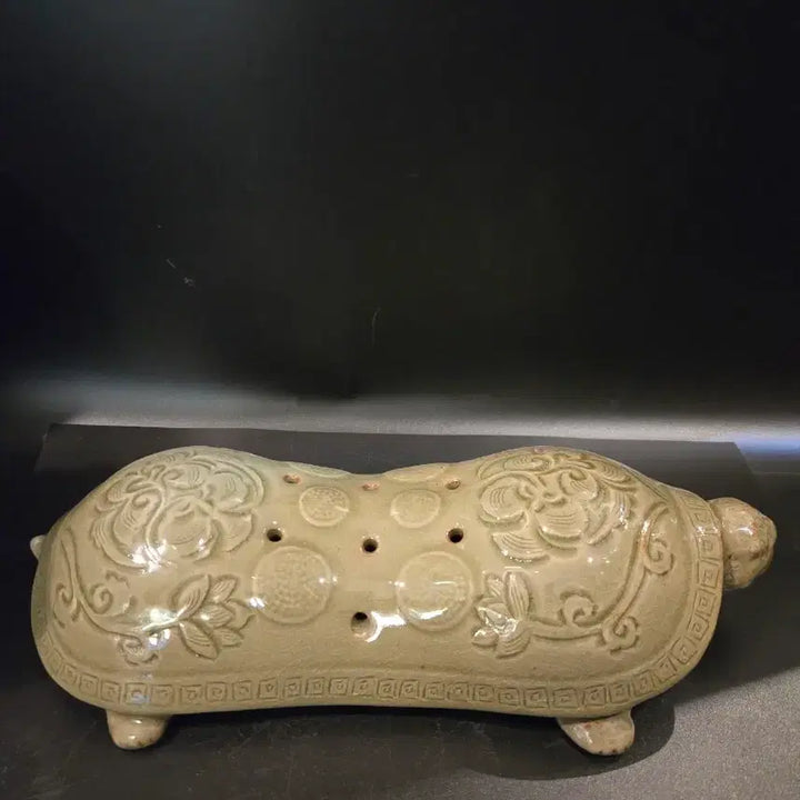 [BUNJANG] Celadon Porcelain Turtle Pillow with Inlaid Peony Design / 청자 상감 모란문 거북 베개