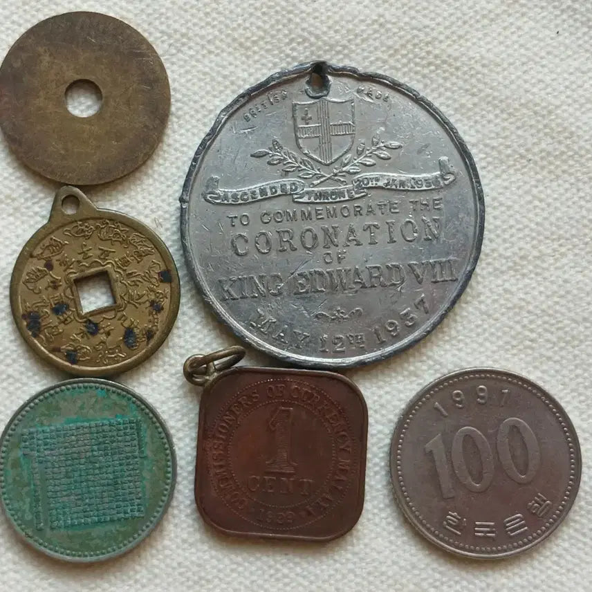 [BUNJANG] Collection of 5 Medals and Coins / 메달,코인 모음 5개 일괄
