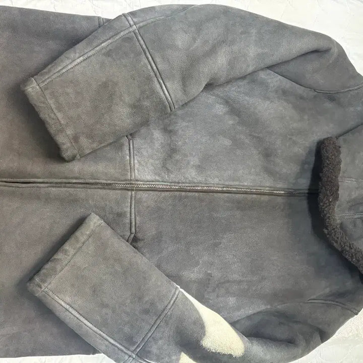 [BUNJANG] Yeezy Season 5 Shearling Hooded Mustang / [m] 이지 시즌 5 블랙 시어링 후드 무스탕 코트 쉬어링 yeezy