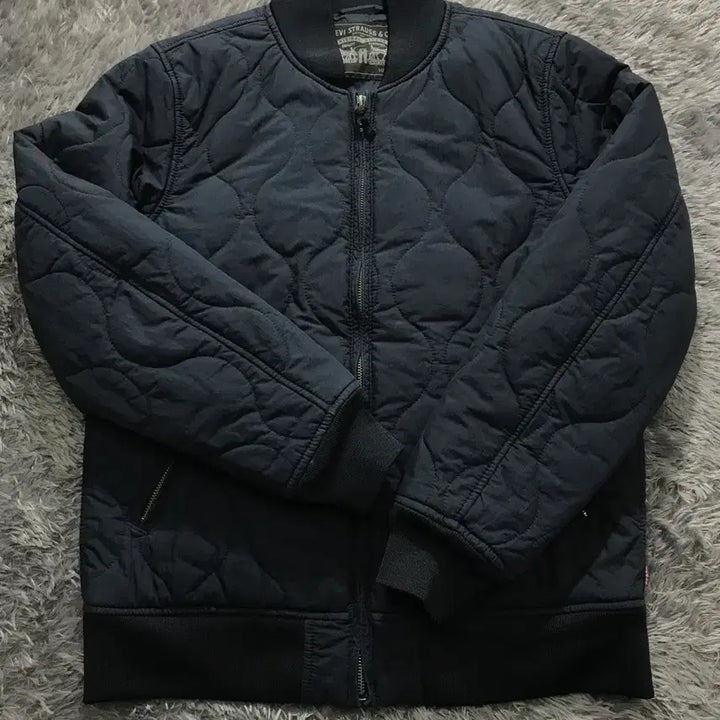 [BUNJANG] LEVI'S Quilted Lightweight Jacket / [S, A급]# 리바이스(LEVI'S) 물결 퀼팅 경량 자켓