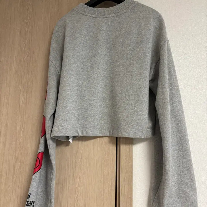 [SOLD OUT] 럭키슈에뜨 아뜰리에 크롭 맨투맨 36