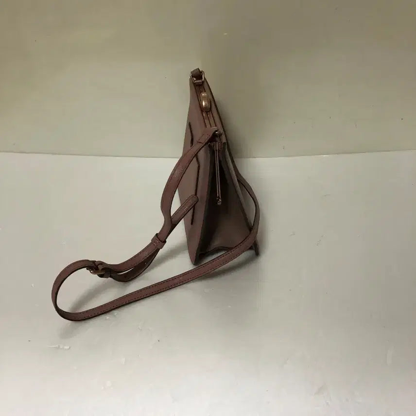 [BUNJANG] J.ESTINA Crossbody Bag / 제이에스티나 크로스백@9904