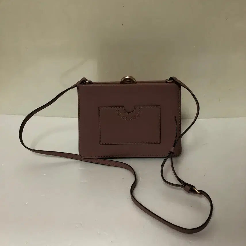 [BUNJANG] J.ESTINA Crossbody Bag / 제이에스티나 크로스백@9904