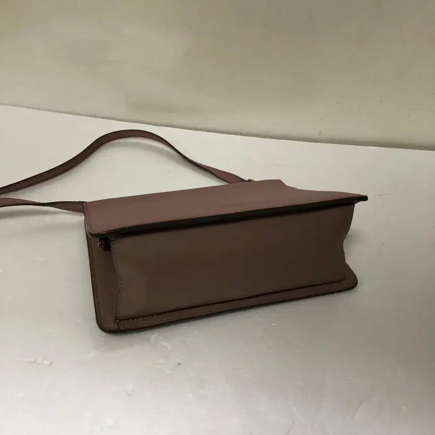 [BUNJANG] J.ESTINA Crossbody Bag / 제이에스티나 크로스백@9904