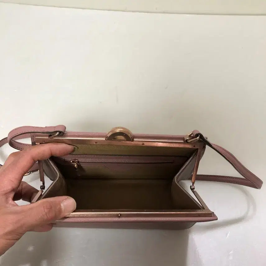 [BUNJANG] J.ESTINA Crossbody Bag / 제이에스티나 크로스백@9904