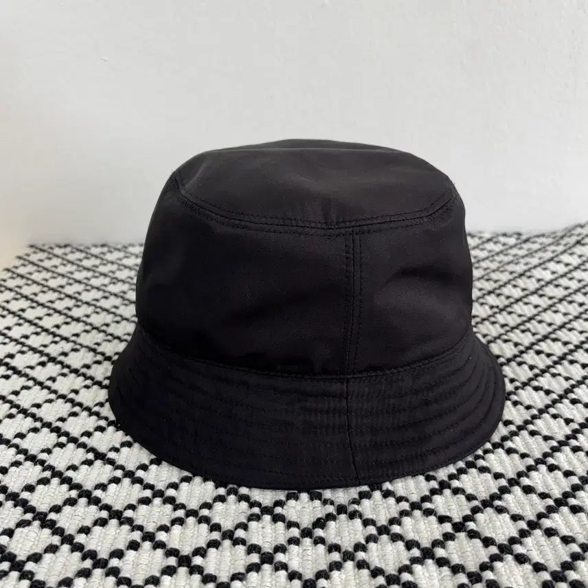 [BUNJANG] Prada Bucket Hat (M Size) / [A급] 프라다 버킷햇 M사이즈