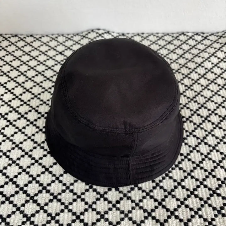 [BUNJANG] Prada Bucket Hat (M Size) / [A급] 프라다 버킷햇 M사이즈